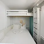 Capraphea T2 With Seaview,balcony,parking,ac,wifi. Saint-Raphaël