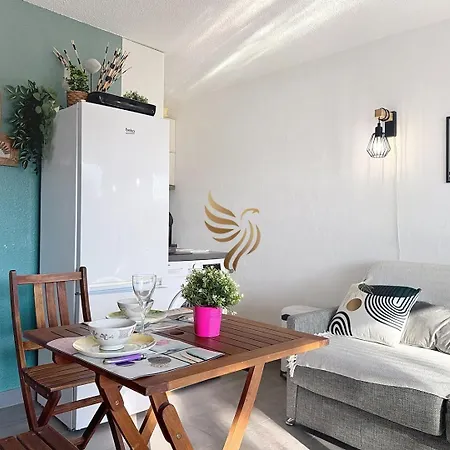 Capraphéa T2 With Seaview,balcony,parking,ac. *