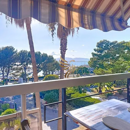 Capraphéa T2 With Seaview,balcony,parking,ac. *