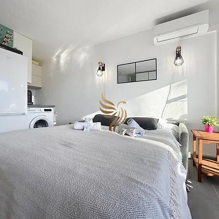 Capraphea T2 With Seaview,balcony,parking,ac,wifi. *