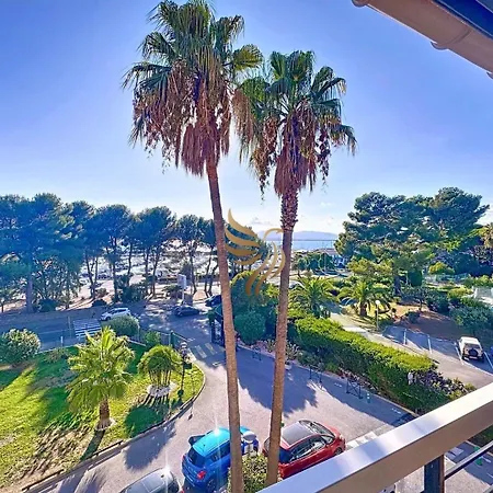 Апартаменты Capraphea T2 With Seaview,balcony,parking,ac,wifi. Сен-Рафаэль