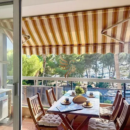 Апартаменты Capraphea T2 With Seaview,balcony,parking,ac,wifi. Сен-Рафаэль