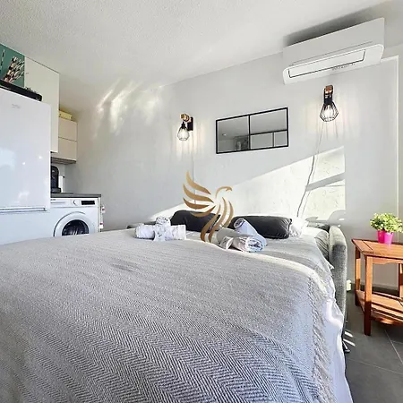 Capraphea T2 With Seaview,balcony,parking,ac,wifi. Apartament *