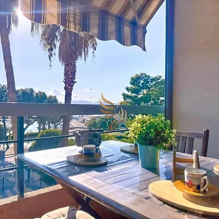 Capraphea T2 With Seaview,balcony,parking,ac,wifi. Saint-Raphaël