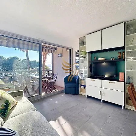 Capraphea T2 With Seaview,balcony,parking,ac,wifi. Apartament
