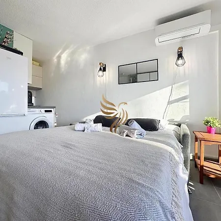 Apartament Capraphea T2 With Seaview,balcony,parking,ac,wifi.