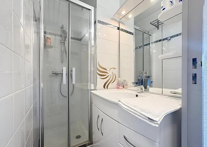 Capraphea T2 With Seaview,balcony,parking,ac,wifi. Apartment