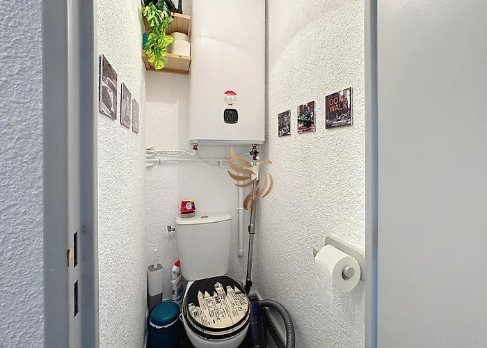 Capraphea T2 With Seaview,balcony,parking,ac,wifi. Apartment *