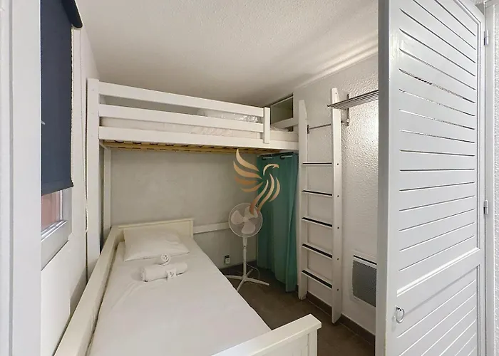 Апартаменты Capraphea T2 With Seaview,balcony,parking,ac,wifi. Сен-Рафаэль