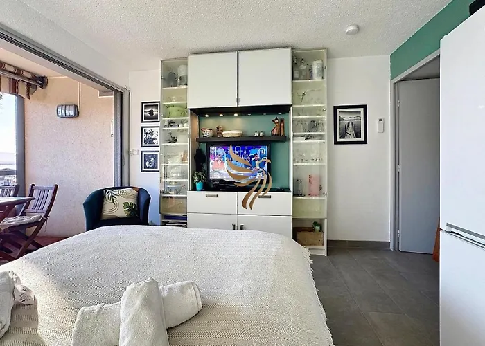 Capraphea T2 With Seaview,balcony,parking,ac,wifi. Апартаменты *