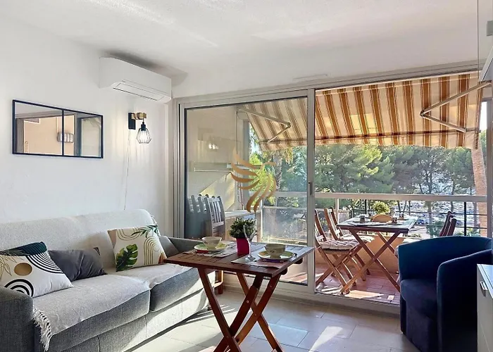 Apartment Capraphea T2 With Seaview,balcony,parking,ac,wifi.